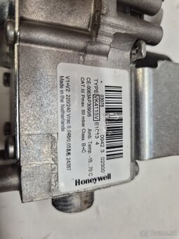 Plynovy ventil Honeywell VK4115V - 5