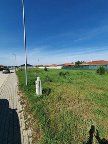 Na predaj: pozemok 600m2 , Hviezdoslavov, okr. Dunajská Stre - 5