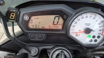 Yamaha FZ8 - 5