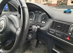 Volkswagen GOLF 4 1.6 74kw - 5