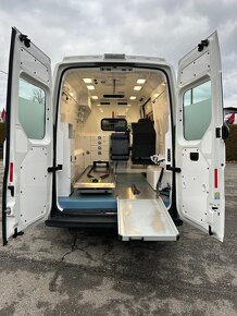 VW Crafter - 2.0 TDI Sanitné vozidlo  4x4 - 5