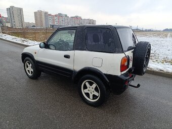 Toyota RAV4 - 5