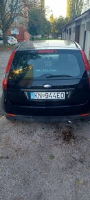 Ford fiesta 2004 - 5