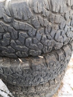 Predám pneu Bfgoodrich All terrain 255/70 r16 - 5