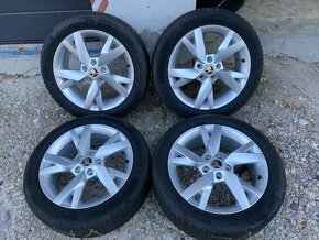 5x112 R17 original Škoda Octavia 4 LYRA + zimné pneu - 5