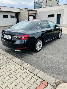 Predám škoda superb 2.0tdi L&K dsg full výbave - 5