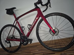 Predám Trek domane Sl6 veľ. 58,crimson/black - 5