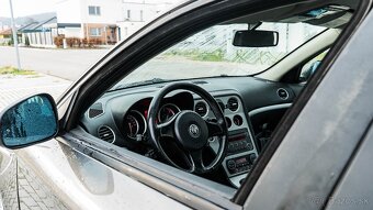 Alfa Romeo 159 1.9 JTD - 5