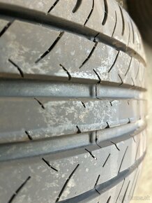 Predám pneu 235/45r18 Dunlop - 5