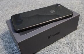 iPhone 8 128GB (plne funkčný) pekný stav - 5