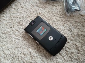 Motorola Razr V3 TOP - 5