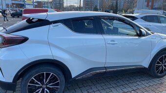 Toyota C-HR 1,8 Hybrid. EXECUTiVE - Automat - 5