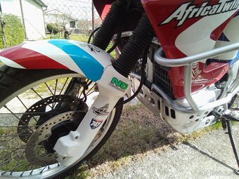 Honda Africa Twin 750 - 5