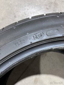 255/40 R18 - 5