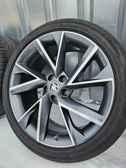 Letní alu kola Vega 19" Škoda Superb 235/40 R19 - 5