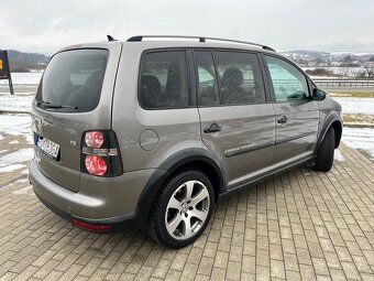 NA OPRAVU VW Touran 1.4Tsi DSG - 5