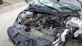 Renault clio 4 kombi, 0,9tce, rozpredám na náhradné diely - 5