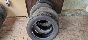 Predám 215/60 r17 letné - 5