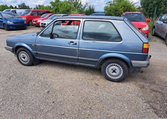 Volkswagen Golf 1,6 D nafta manuál 40 kw - 5