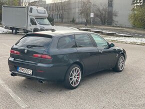 Alfa Romeo 156 2.4 JTD - 5