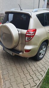 Toyota Rav 4  2,2D 110kw 6 manual  4x4 rok 2009 - 5