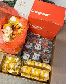 legrand valena life zásuvky, elektroinštalačný materiál - 5