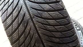 2 ks ZIMNÉ 245/45 r18 100V XL MICHELIN dezé cca 6 mm r. 2019 - 5