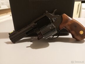 Revolver 4"Alfa Holek kal.22lr.model241. - 5