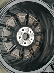 Alu sada = 5x112 = R16 = orig. VOLKSWAGEN - 5