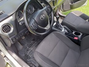 Toyota Auris 1.6 97kw benzín 2013 - 5