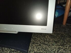 Monitor Benq Q9T4 - 5