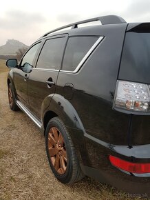 Mitsubishi Outlander - 5