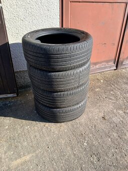 pneu 235/55 R18 - 5