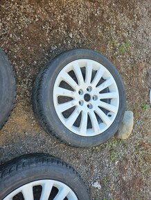 Predám elektróny 5x120 245/45 R18 zimné - 5