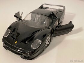 Model auta Ferrari F50. - 5