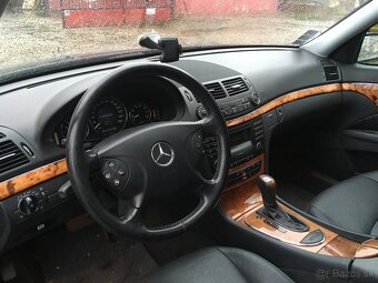 Mercedes E 280 - 5