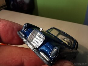 Corgi toys Mercedes 220 coupe - 5