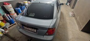 Hyundai Accent - 5