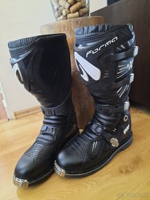 FORMA TERRAIN TX 
BLACK - 5