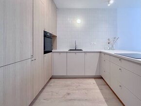 PREDAJ - NOVÝ RUŽINOV  kompletne zariadený 2i apartmán s pre - 5