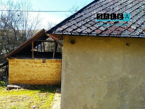 Chalupa s veľkým pozemkom v obci Podkylava o výmere 8.852 m2 - 5