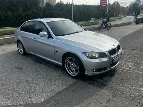 BMW e90 320xd 2009 - 5