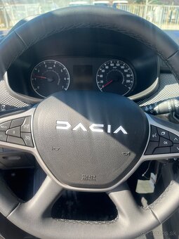 Dacia Sandero - 5