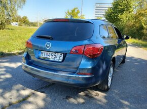 Opel Astra sports Tourer - 5