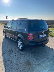 VW Touran Highline - 5