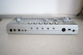 Roland TR-606 Drumatix 1980 Idividuální výstupy - 5