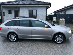 Skoda Superb 1.6Tdi 77Kw Greenline - 5