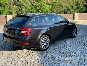 Škoda Octavia Combi 2.0 TDI DSG - 5