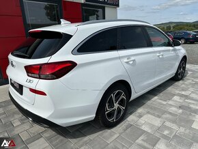 Hyundai i30 CW 1.6 CRDi Family, v Záruke, Pôvodný lak, SR - 5