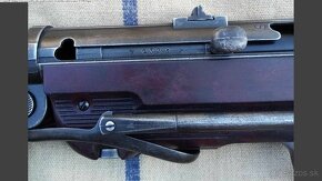 MP-40 samopal - 5